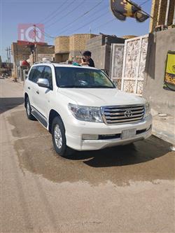 تۆیۆتا لاند کروزەر